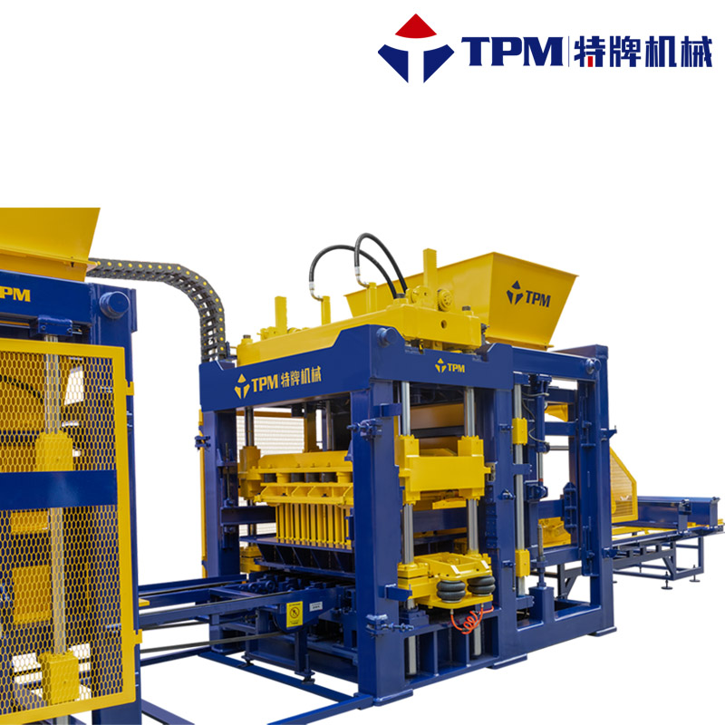 آلة تصنيع بلوك الأسمنت عالية المستوى TPM8000G تعمل في مدينة قوانغتشو ، الصين